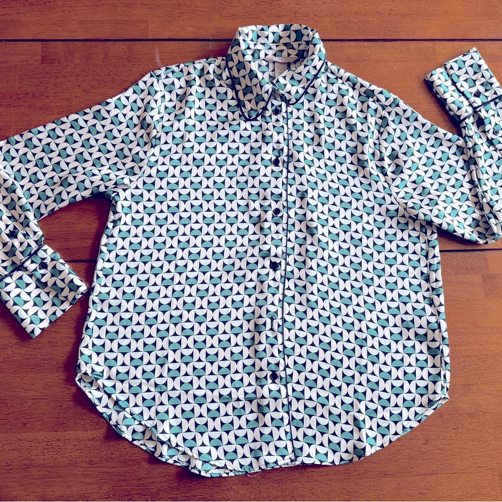 XS Women’s long sleeve button up